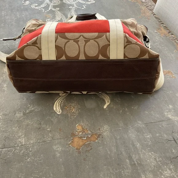 Large weekender Coach bag in EUC - Picture 2 of 8